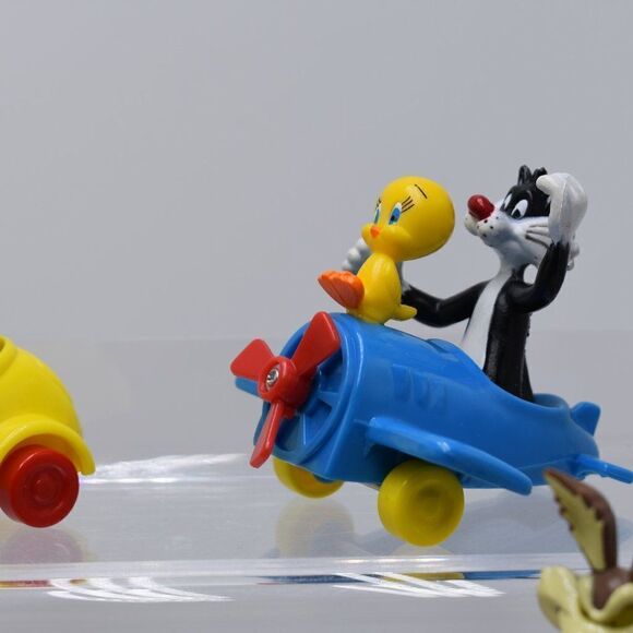 Vintage 1989 Happy Meal toys Looney Tunes toys complete set of 4. - Picture 3 of 6